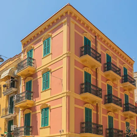 Palazzo Vignola By Apulia * Bari